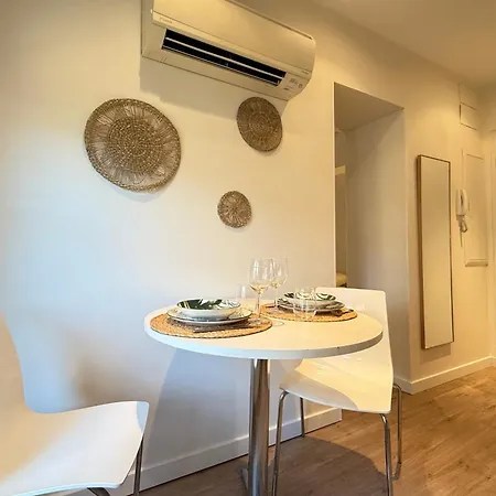 With Real Bed Near The Palais Appartement